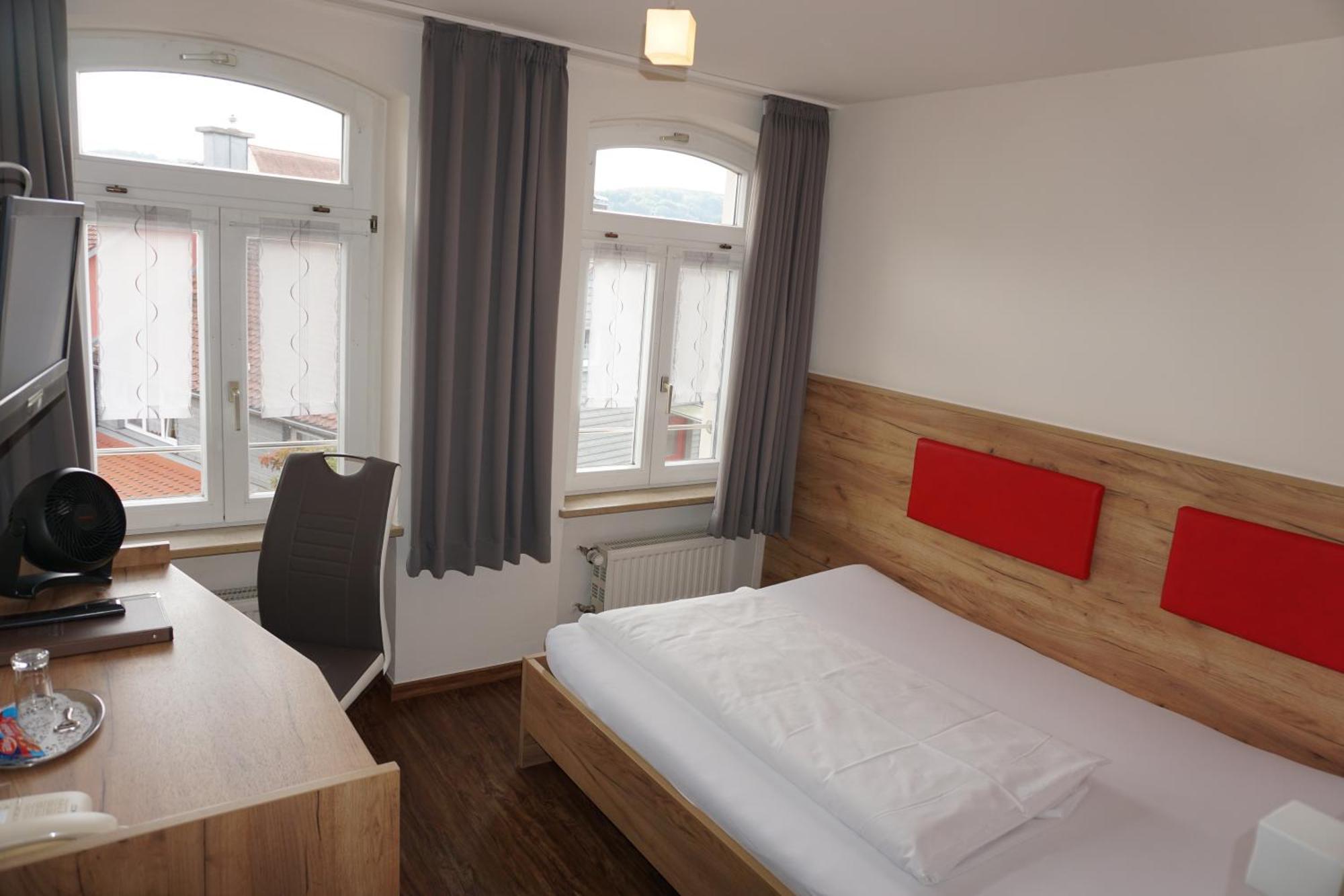 Gasthof Zum Goldenen Lamm Wettelsheim Eksteriør billede